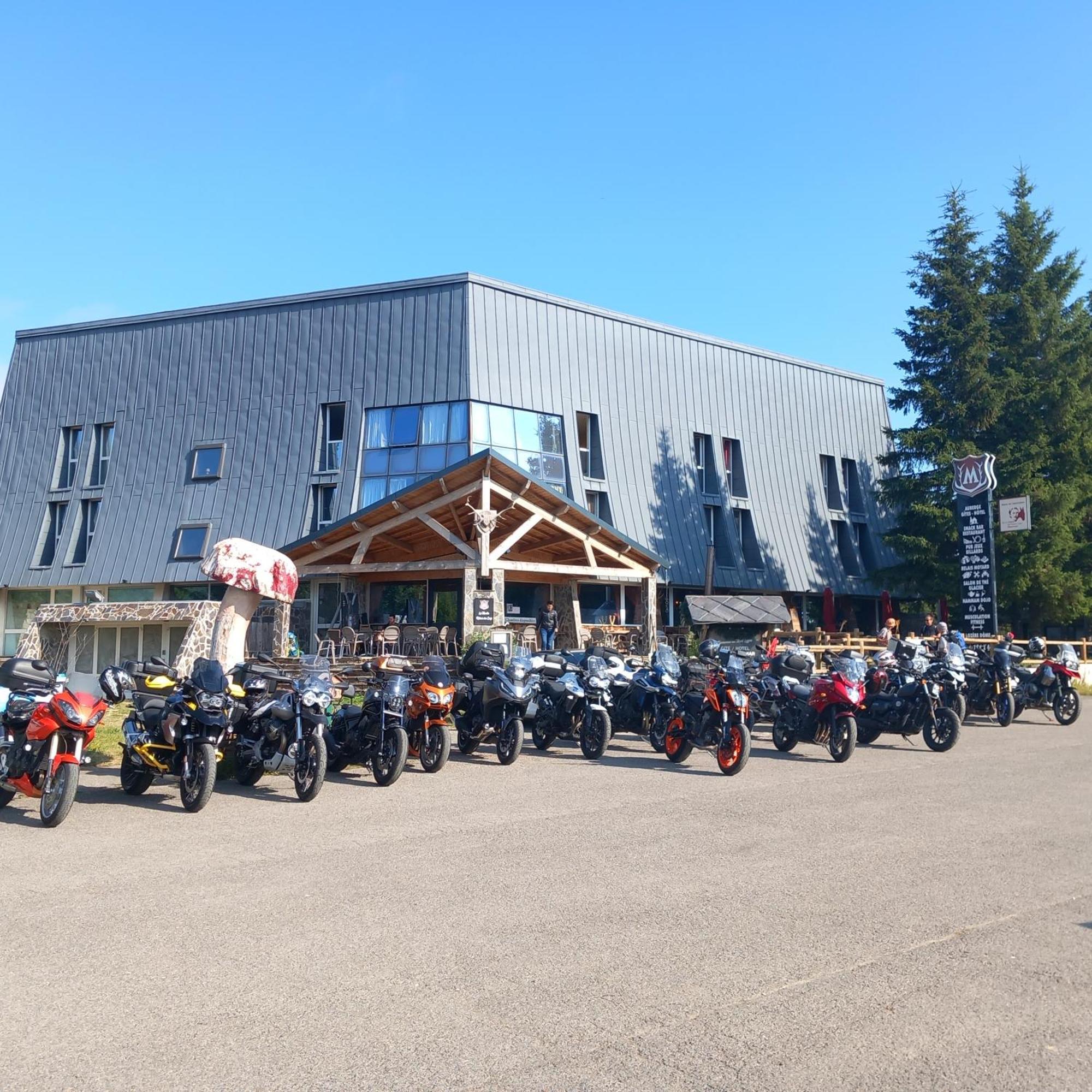Montlo Relais Des Cerfs Hotel Cubieres Exterior foto